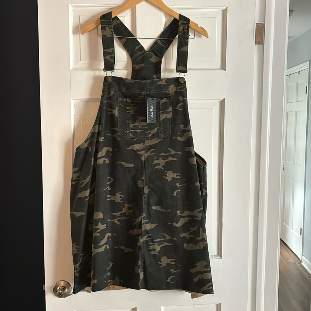 Adorable City Chic camo overalls size 22